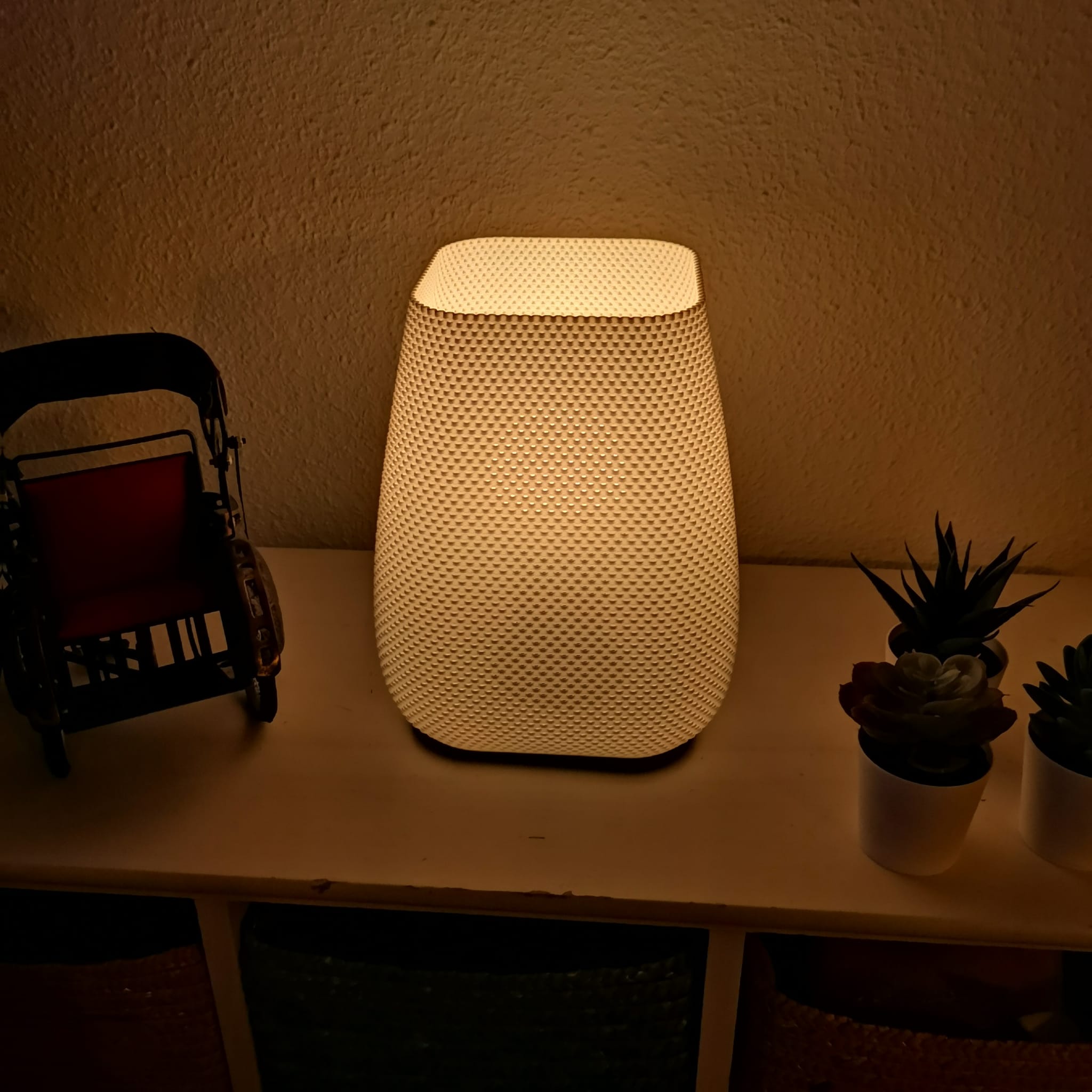 Amber Nest Table Lamp